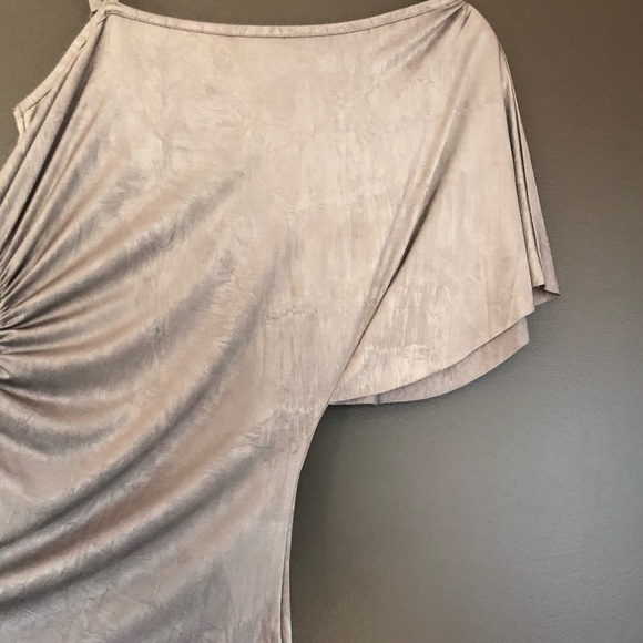 Fashionable Top - Picture 3 of 5